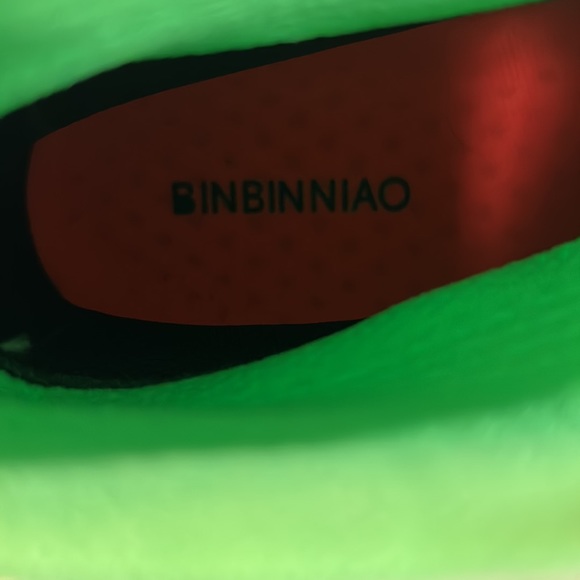 Nike Binbinniao mens cleats size 45 neon green color never worn - Picture 4 of 4
